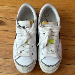 Nike Blazer Low leather trainers